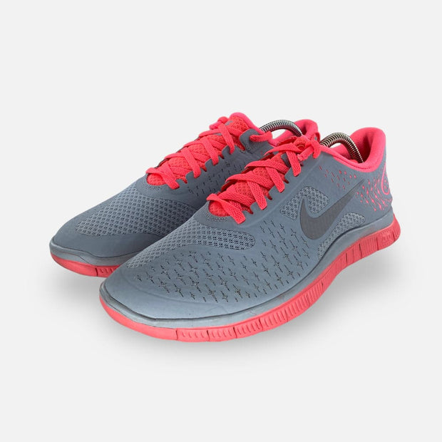 Nike free 4.0 v2 hot sale Grijs