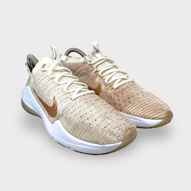 Tweedehands Nike Air Zoom Fearless Flyknit 2 Metallic - Maat 38 2