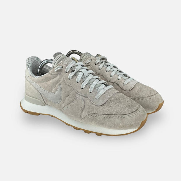Tweedehands Nike Wmns Internationalist SE - Maat 39 2