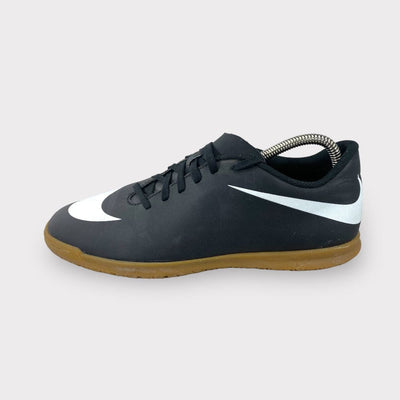 Tweedehands Nike Bravatax ll - Maat 42 1