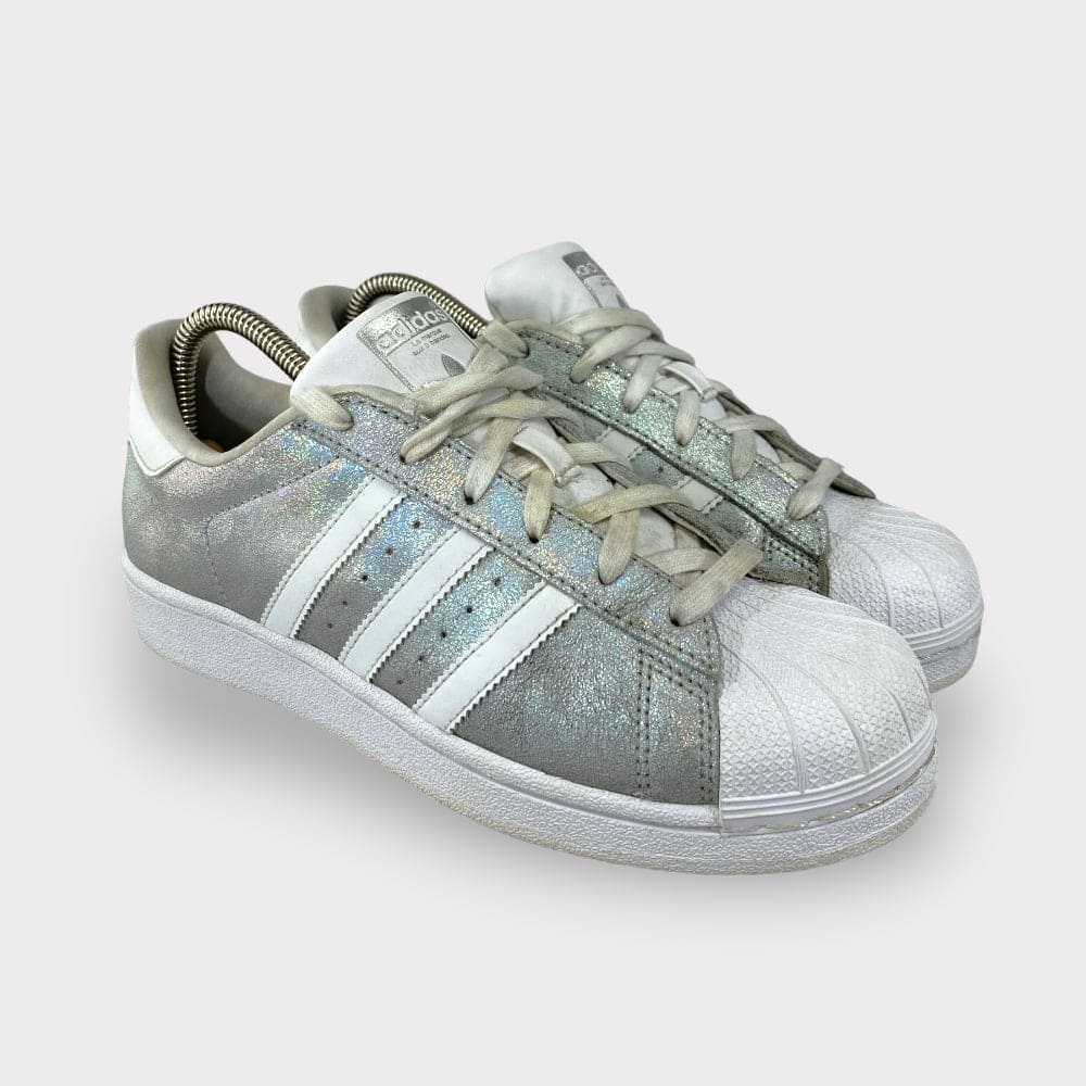 Adidas originals superstar 2 silver foil holographic on sale metallic