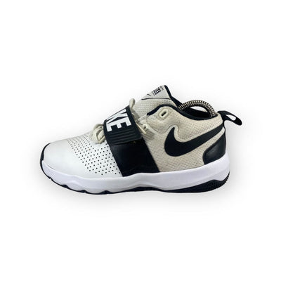 Nike Team Hustle D 8 - Maat 38 Nike