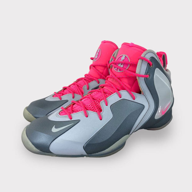 Tweedehands Nike Lil Penny Posite Hyper Pink - Maat 44.5 3