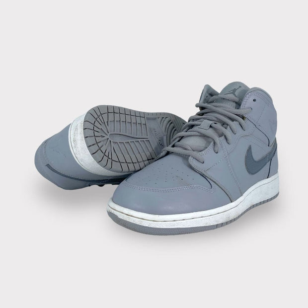 Tweedehands Jordan 1 Retro Mid Wolf Grey Cool Grey (GS) - Maat 40 4