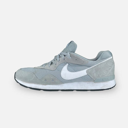 Tweedehands Nike Venture Runner - Maat 48.5 1