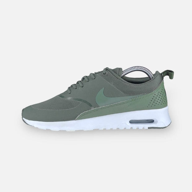 Tweedehands Nike Wmns Air Max Thea (Cargo Khaki / Medium Olive - White) - Maat 40 1