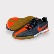 Tweedehands Nike T90 - Maat 41 4