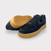 Tweedehands Nike Air Force 1 '07 LV8 Suede - Maat 38.5 4