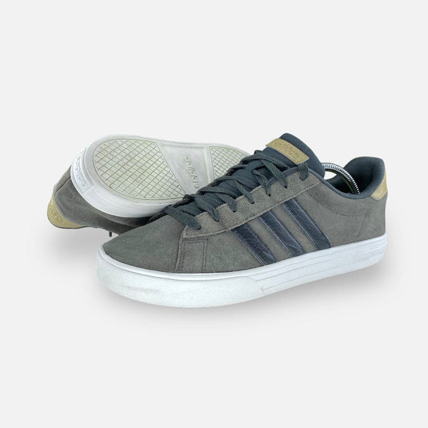 Tweedehands ADIDAS DAILY - Maat 45.5 4