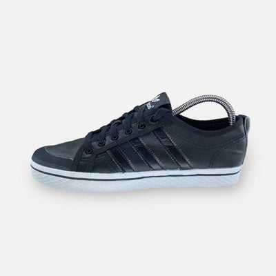 Tweedehands Adidas low - Maat 39.5 1