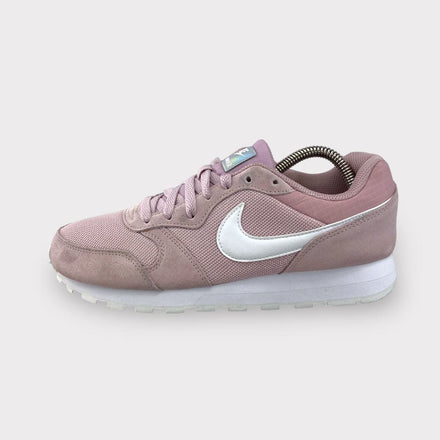 Tweedehands Nike MD Runner 2 - Maat 39 1