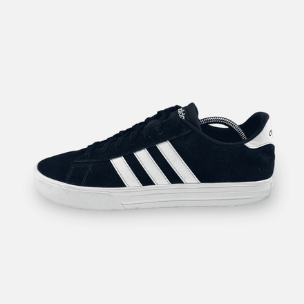 Tweedehands adidas Daily 2.0 - Maat 43.5 1