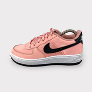 Tweedehands Nike Air Force 1 BG Valetine's Day 'Pink' - Maat 36.5 1