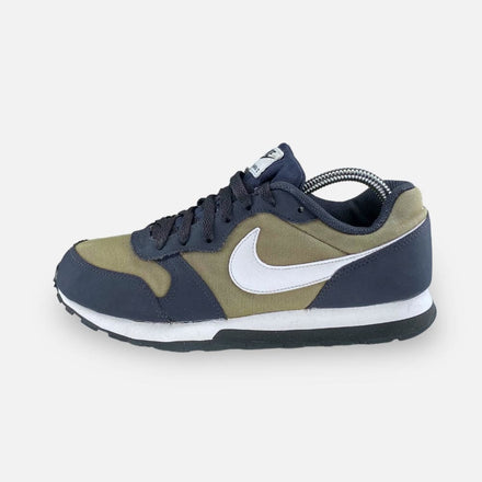 Tweedehands Nike MD Runner 2 - Maat 40 1