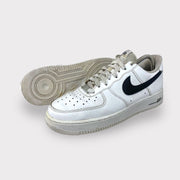 Tweedehands Nike Air Force 1 07 - Maat 40.5 4