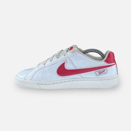 Tweedehands Nike COURT ROYALE PREMIUM - Maat 39 1
