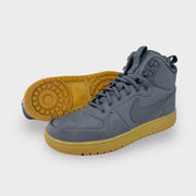 Tweedehands Nike Court Borough Mid Winter - Maat 40 4