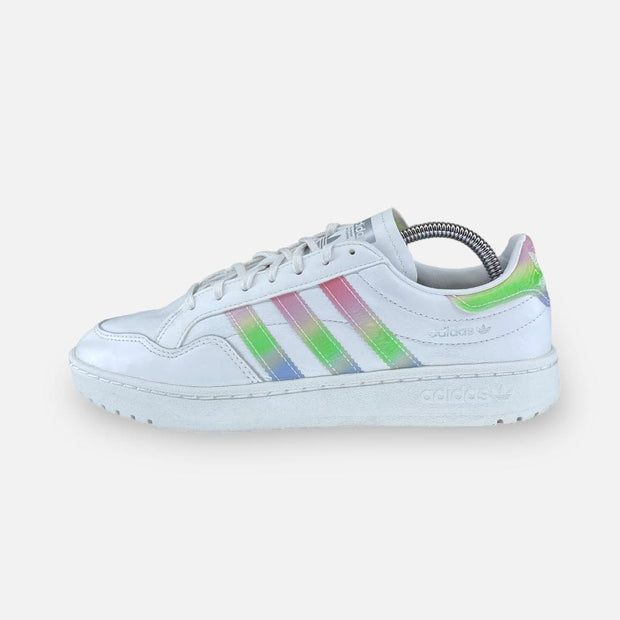 Tweedehands adidas Team Court W - Maat 38.5 1