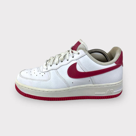 Tweedehands Nike Air Force 1 Low - Maat 39 1