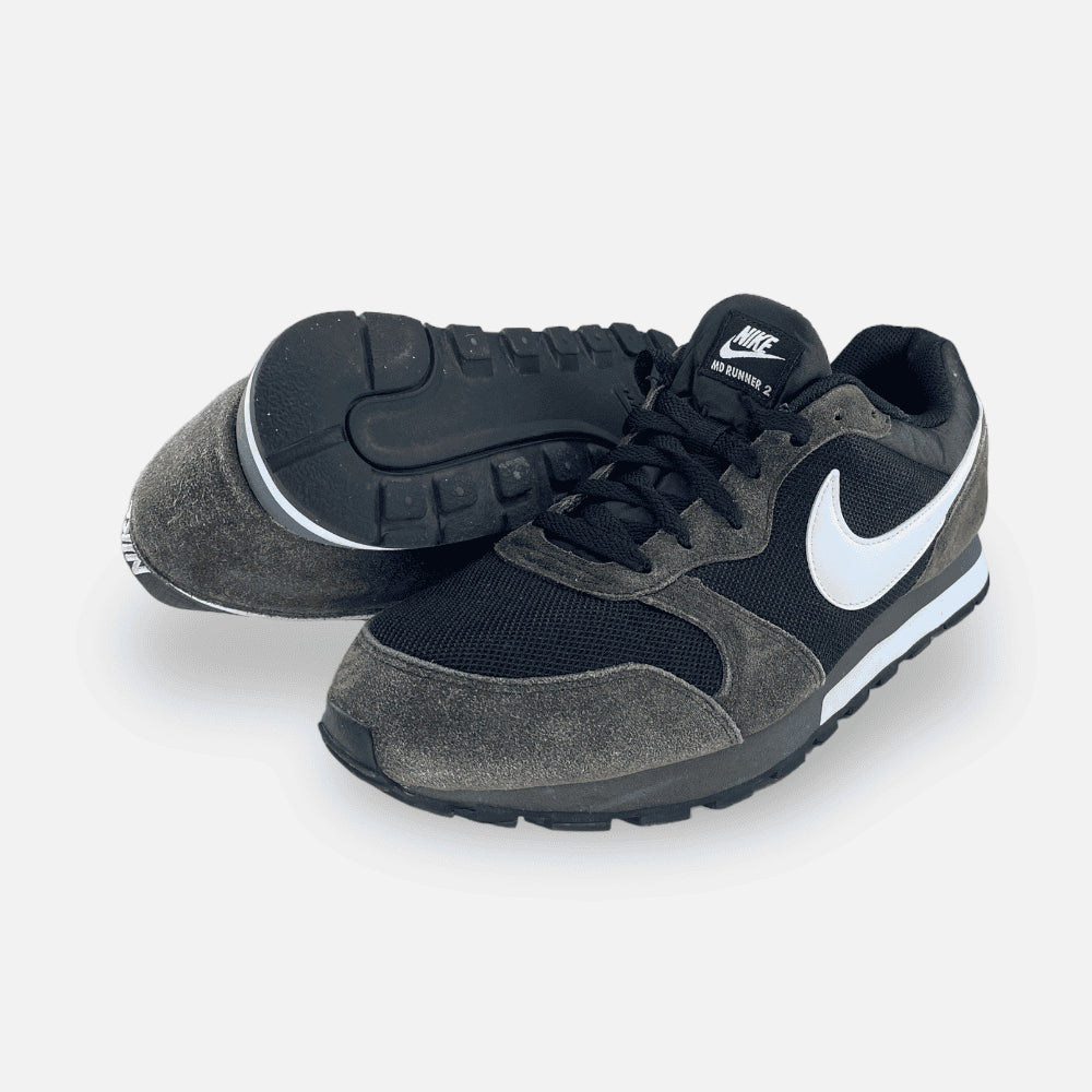 Nike MD Runner 2 Maat 44 WEAR