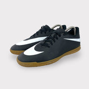 Tweedehands Nike Bravatax ll - Maat 42 3