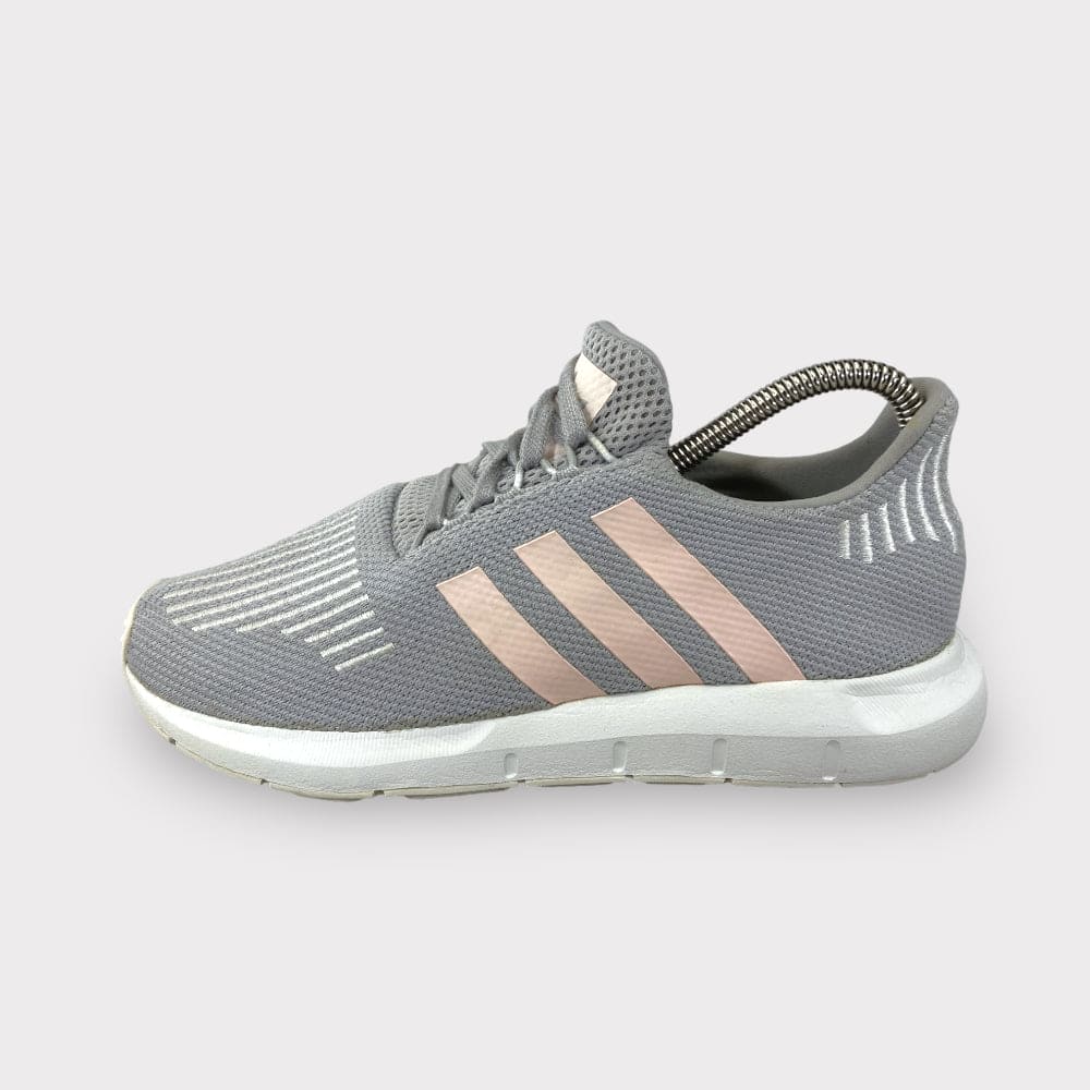 Swift run 2025 grey icey pink