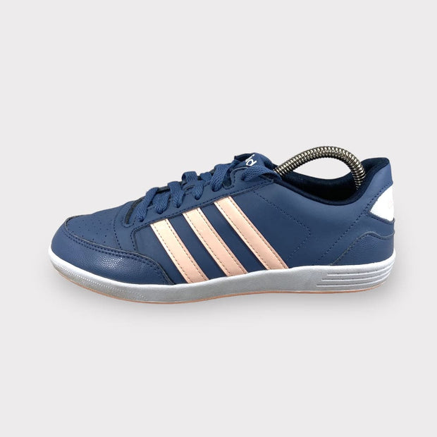 Tweedehands Adidas Hoops - Maat 38 1