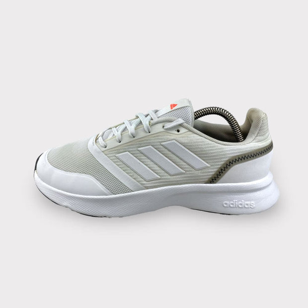 Tweedehands adidas Nova Flow - Maat 40 1