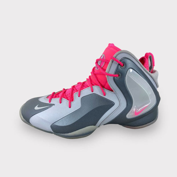 Tweedehands Nike Lil Penny Posite Hyper Pink - Maat 44.5 1