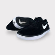 Tweedehands NIKE SB Check Solarsoft Black White - Maat 48.5 4