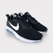 Tweedehands Nike Air Max Motion Low - Maat 36 2